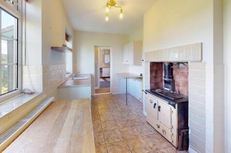 1-Belnor-Avenue-Kitchen.jpg
