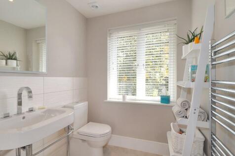 2nd Bedroom En-Suite