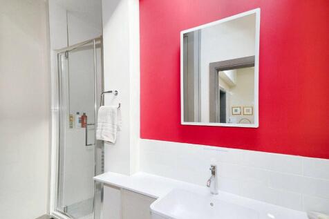 Gf Shower Room