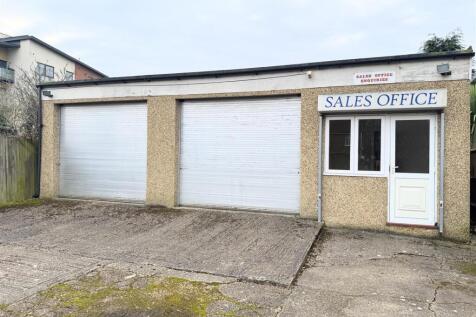 Garages / Lock Up Storage