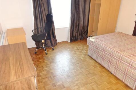 bedroom 1.JPG