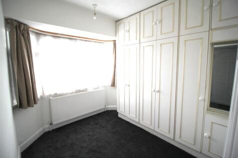 Bedroom 2.JPG