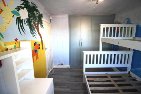 Bedroom 2.JPG