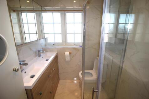 Bathroom.JPG
