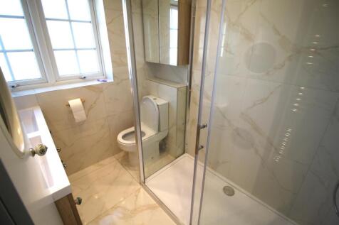 Bathroom.JPG