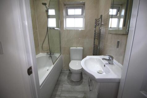 Bathroom.JPG