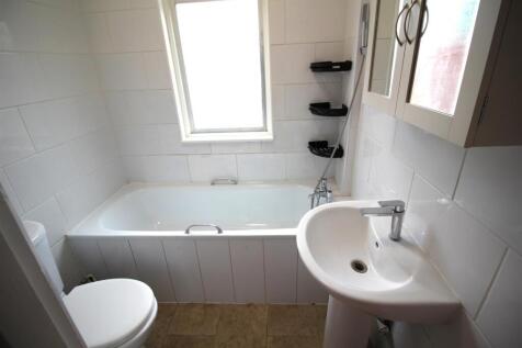 Bathroom.JPG
