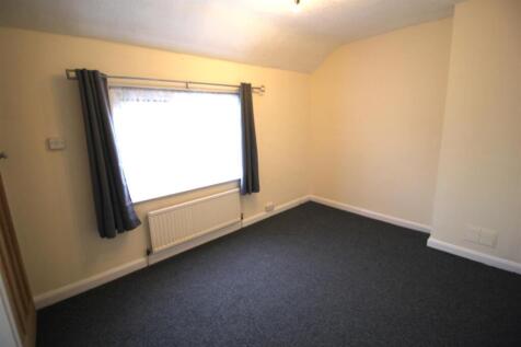 Bedroom 2.JPG