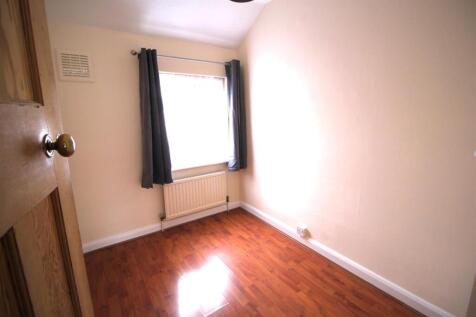 Bedroom 3.JPG