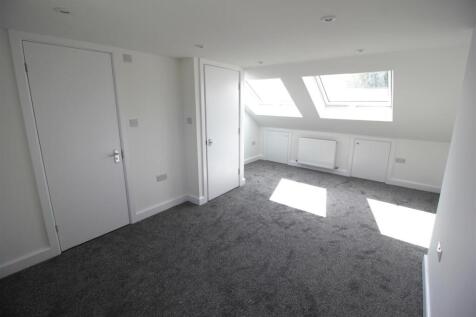 Bedroom 2.JPG