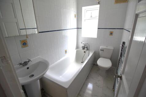 Bathroom.JPG