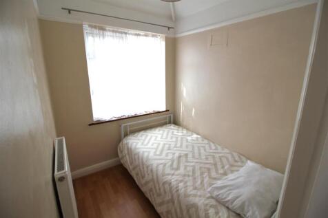 Bedroom 3.JPG