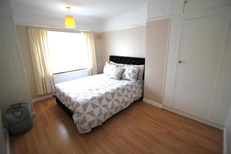 Bedroom 2.JPG