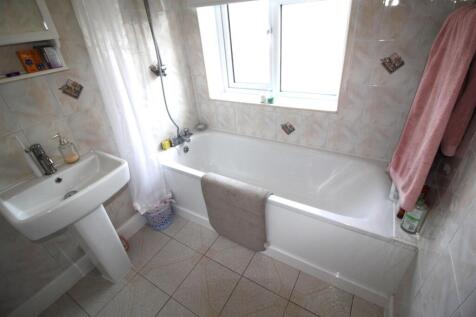 Bathroom.JPG