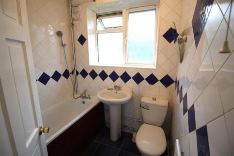 Bathroom.JPG