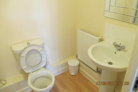 ensuite shower ro...