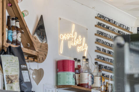 1358169-23-68d6b0...