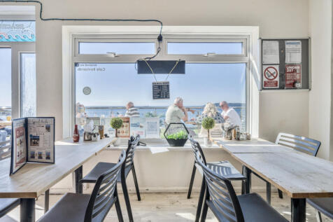 1358169-8-68d6afa...