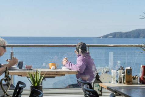 1358169-13-68d6b0...