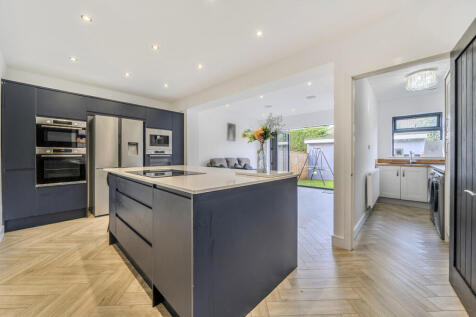 1383352-7-6929cf5...