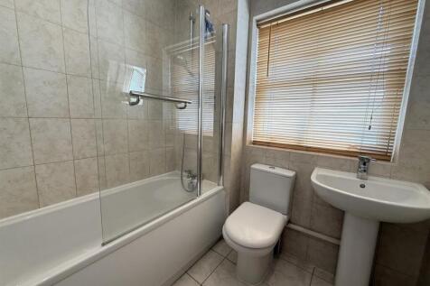 Bathroom.jpg