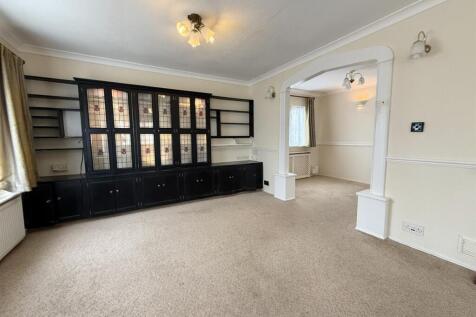 Living Room 2.jpg