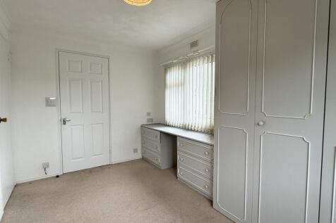 Bedroom 1.2.jpg