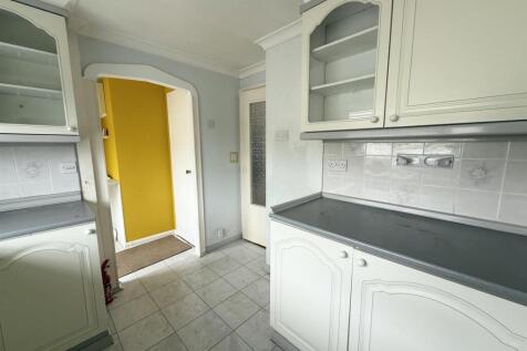 Kitchen 3.jpg
