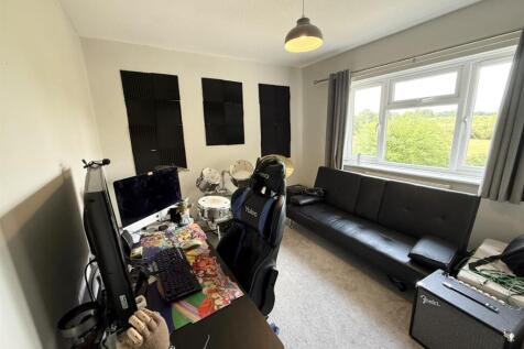 Bedroom 3.jpg