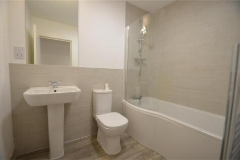 merchant house bathroom.jpg