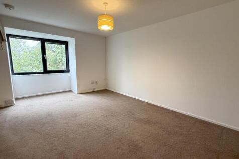 Living Room 1.jpg