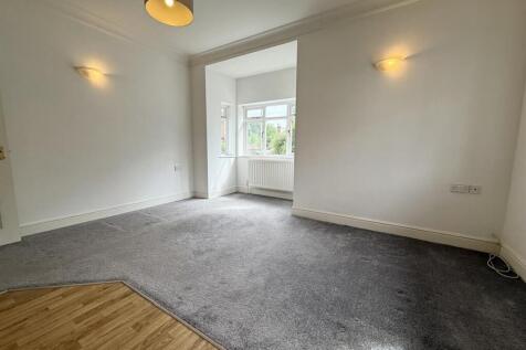 Living Room 2.jpg