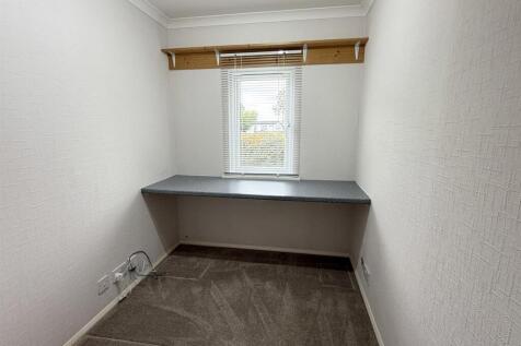 Bedroom 3.jpg