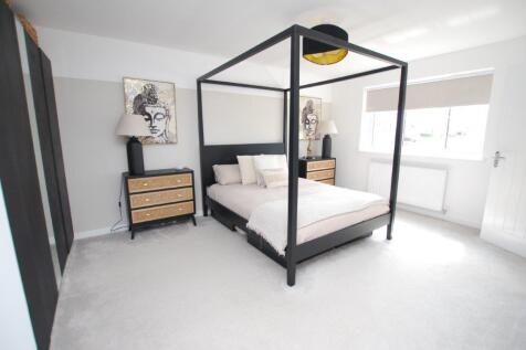 Bed 1 and ensuite