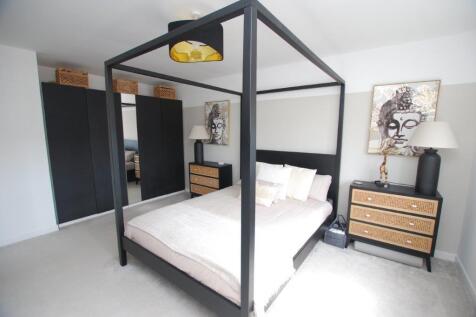  Bed 1 and ensuite