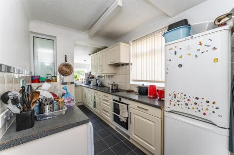 10 Elmfield Rd Hanham BS15 9SS-16.jpg