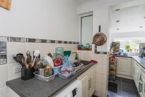 10 Elmfield Rd Hanham BS15 9SS-17.jpg