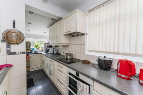 10 Elmfield Rd Hanham BS15 9SS-18.jpg