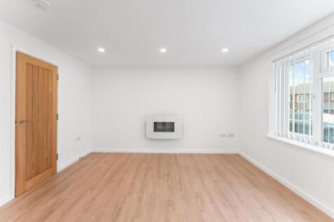 24 Gatcombe Drive Stoke Gifford BS34 8NX RAW -inte