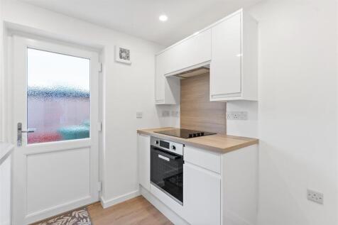 24 Gatcombe Drive Stoke Gifford BS34 8NX RAW -inte