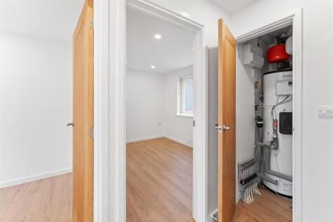 24 Gatcombe Drive Stoke Gifford BS34 8NX RAW -inte
