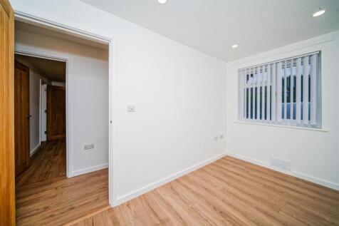 24 Gatcombe Drive Stoke Gifford BS34 8NX RAW -inte
