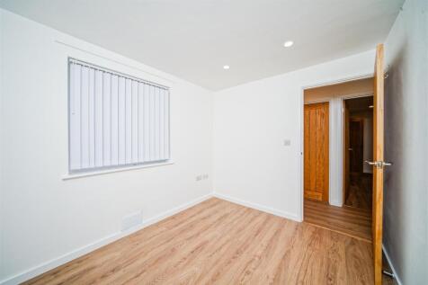 24 Gatcombe Drive Stoke Gifford BS34 8NX RAW -inte
