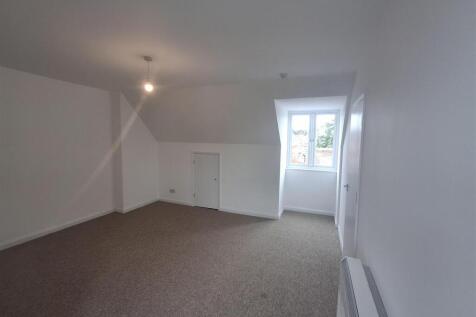 Bedroom 5.jpg