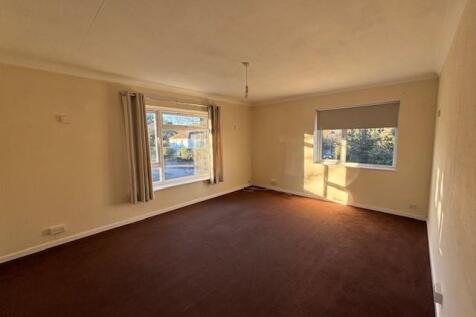 Flat 1A High Street, HeadleySitting Room.jpg