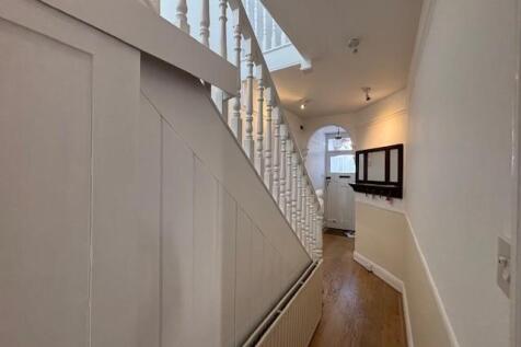 12 High Park Road new hallway.jpg