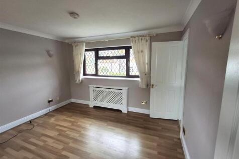 Master bedroom 2.jpg