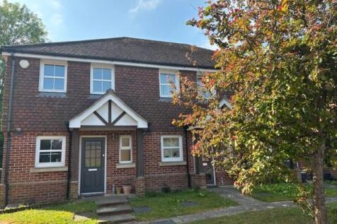 9 Ellerton Way new front2.jpg