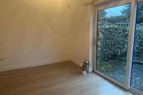 16 Borelli Mews Bed 3study.jpg