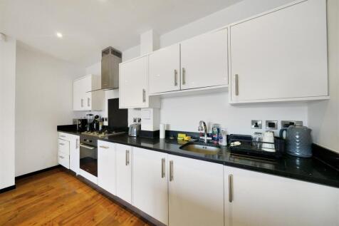 Flat 21, Crystal Court - m1EhZo6HPT9E8VtsuREm.jpg